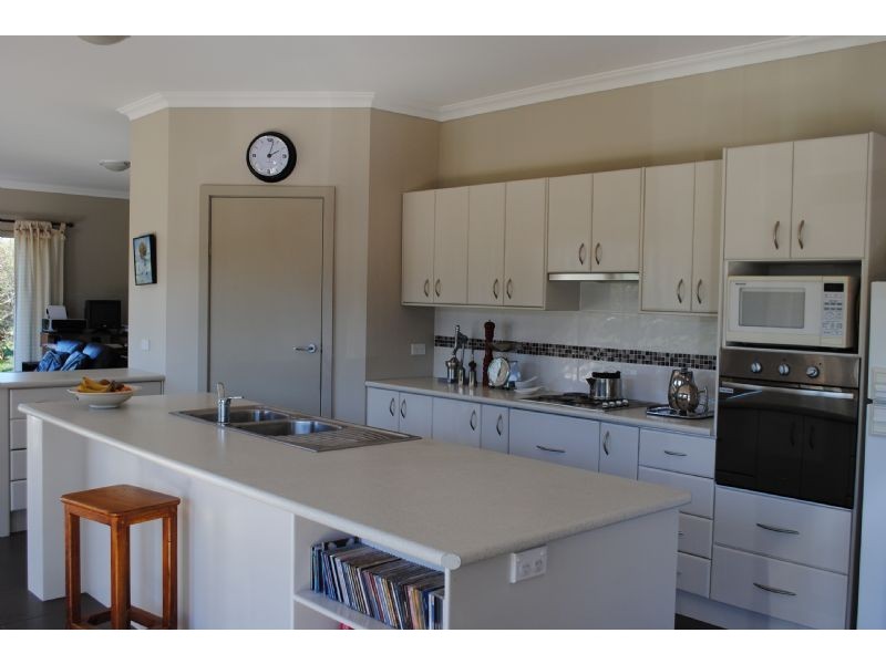 37 WISHART STREET, Wonthaggi VIC 3995