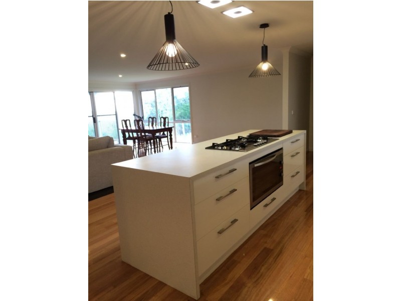 10 BAKER ROAD, Loch VIC 3945