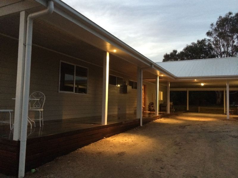10 BAKER ROAD, Loch VIC 3945