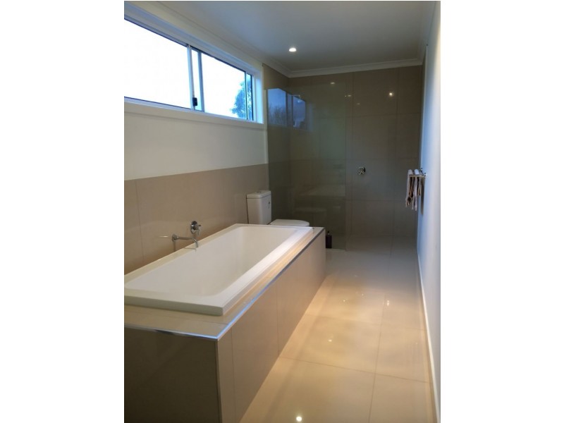 10 BAKER ROAD, Loch VIC 3945