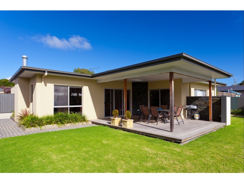 9 PEAR TREE CLOSE, Wonthaggi VIC 3995