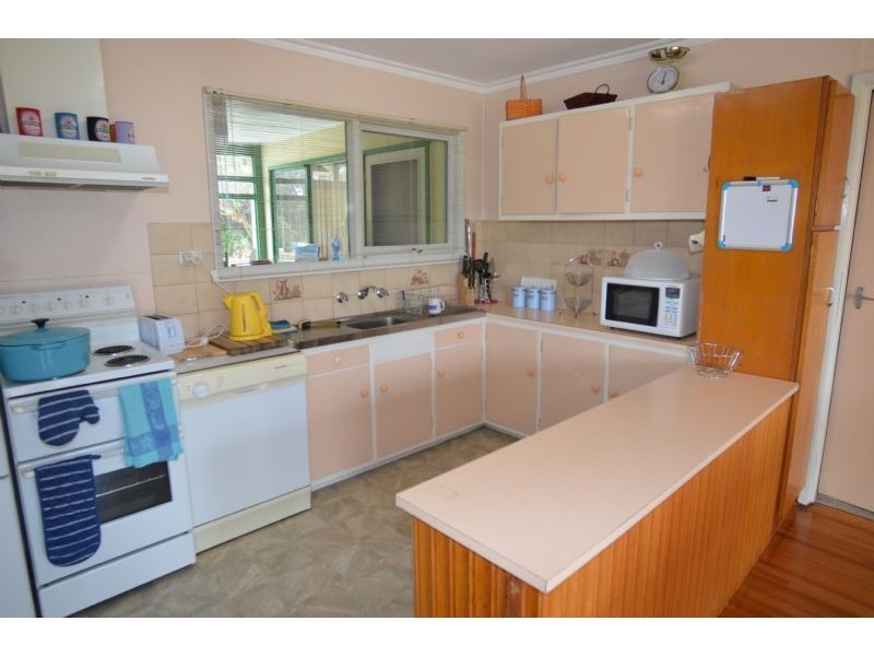 3 Seabreeze Pde, Cape Paterson VIC 3995