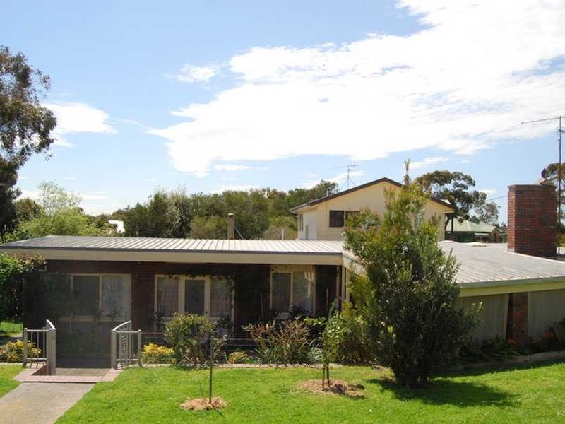 5 MOONAH STREET, Cape Paterson VIC 3995