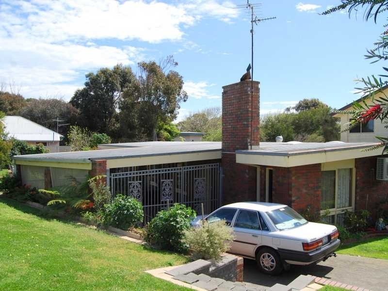 5 MOONAH STREET, Cape Paterson VIC 3995