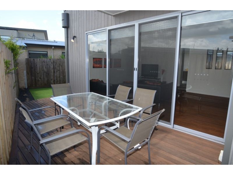 2/9 Bluewater Circle, Cape Paterson VIC 3995