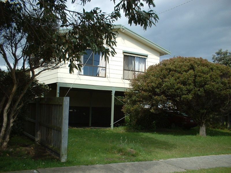 4 Anchor Parade, Cape Paterson VIC 3995