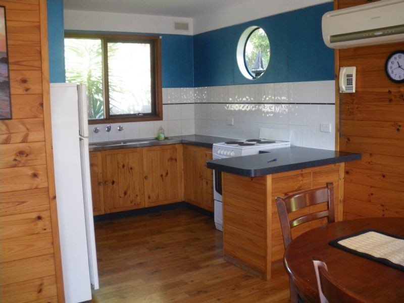 16 SEA BREEZE PARADE, Cape Paterson VIC 3995