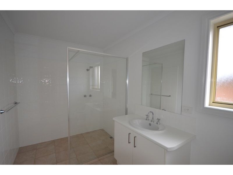 2/11 DOWLING STREET, Wonthaggi VIC 3995