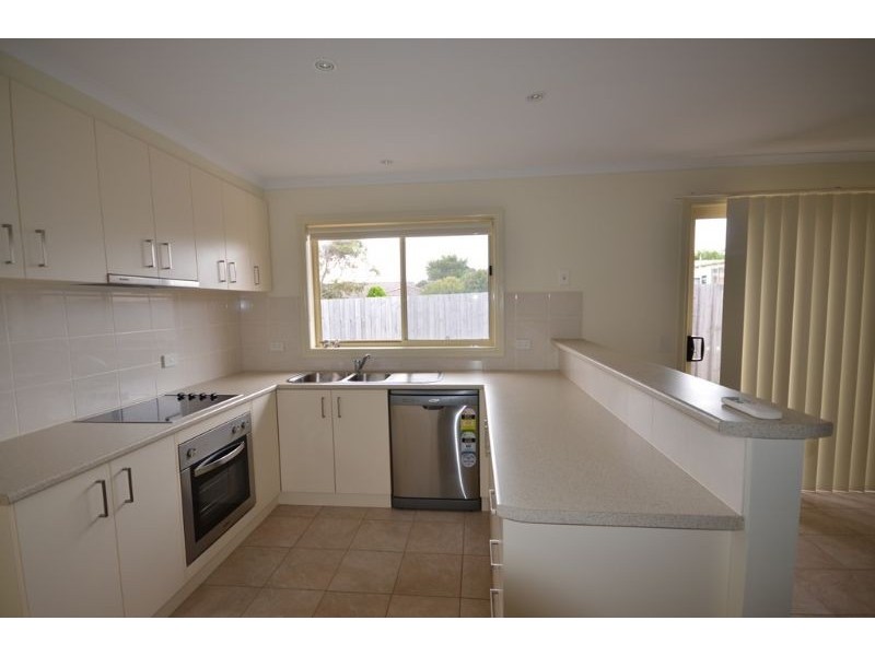2/11 DOWLING STREET, Wonthaggi VIC 3995