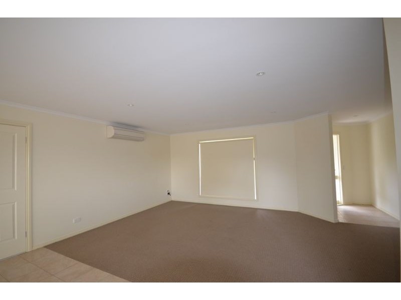 2/11 DOWLING STREET, Wonthaggi VIC 3995