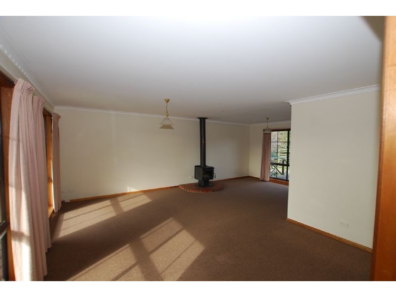 8 HENRY STREET WEST, Wonthaggi VIC 3995