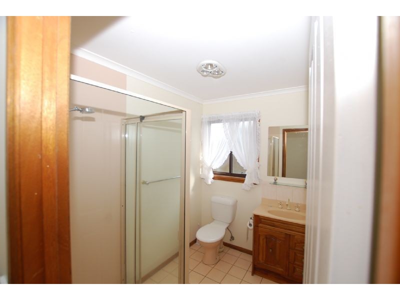 8 HENRY STREET WEST, Wonthaggi VIC 3995