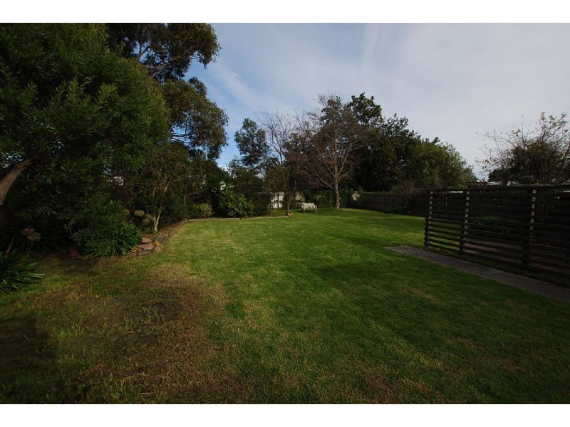 8 HENRY STREET WEST, Wonthaggi VIC 3995