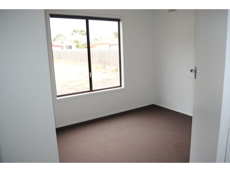 17 HENRY STREET EAST, Wonthaggi VIC 3995