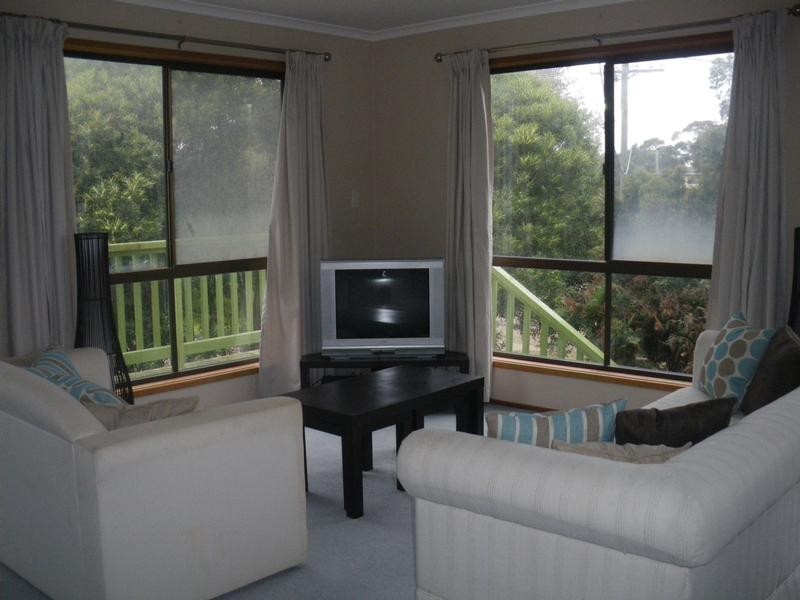 11 REEL STREET, Cape Paterson VIC 3995