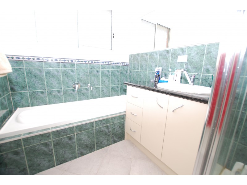 18 BRYDEN DVE, Wonthaggi VIC 3995