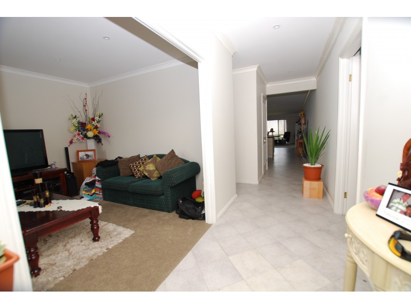 18 BRYDEN DVE, Wonthaggi VIC 3995