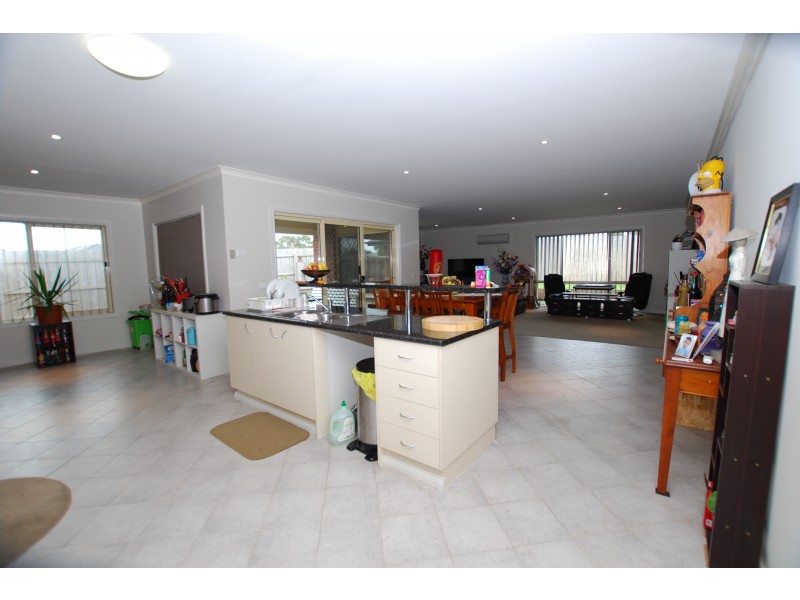 18 BRYDEN DVE, Wonthaggi VIC 3995