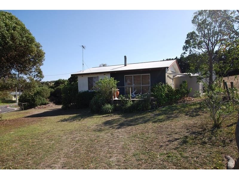 19 HILLCREST AVENUE, Kilcunda VIC 3995