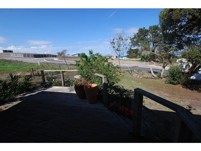 19 HILLCREST AVENUE, Kilcunda VIC 3995