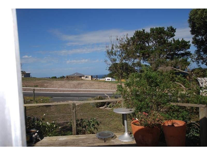 19 HILLCREST AVENUE, Kilcunda VIC 3995