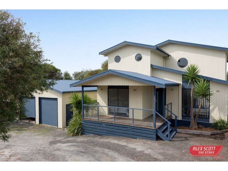 4 BONWICK COURT, Kilcunda VIC 3995