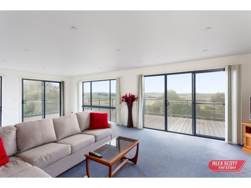 4 BONWICK COURT, Kilcunda VIC 3995