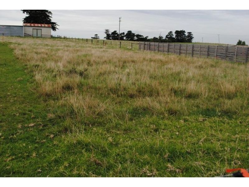 25 WALKER ST, Dalyston VIC 3992