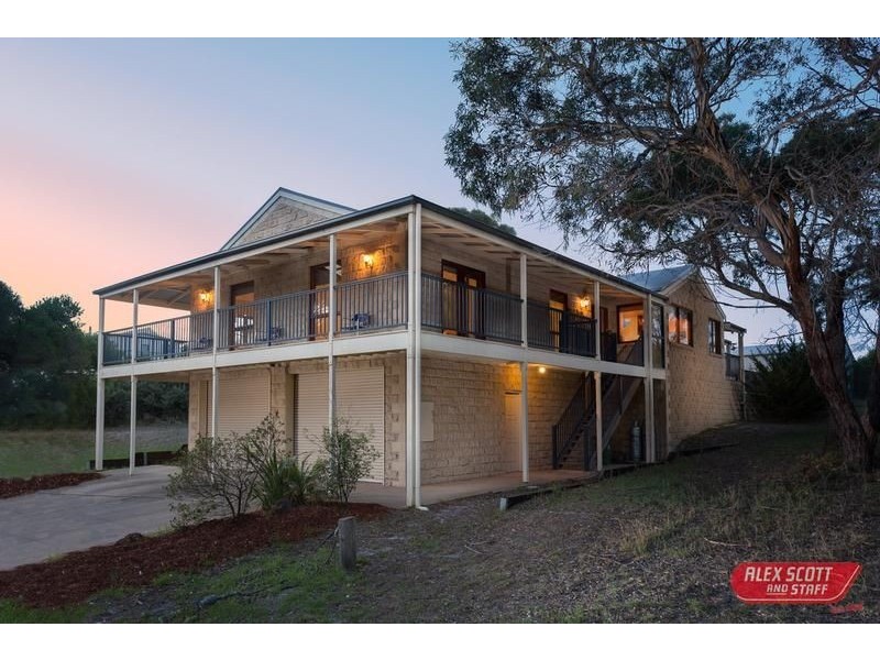 4 HEATH STREET, Cape Paterson VIC 3995
