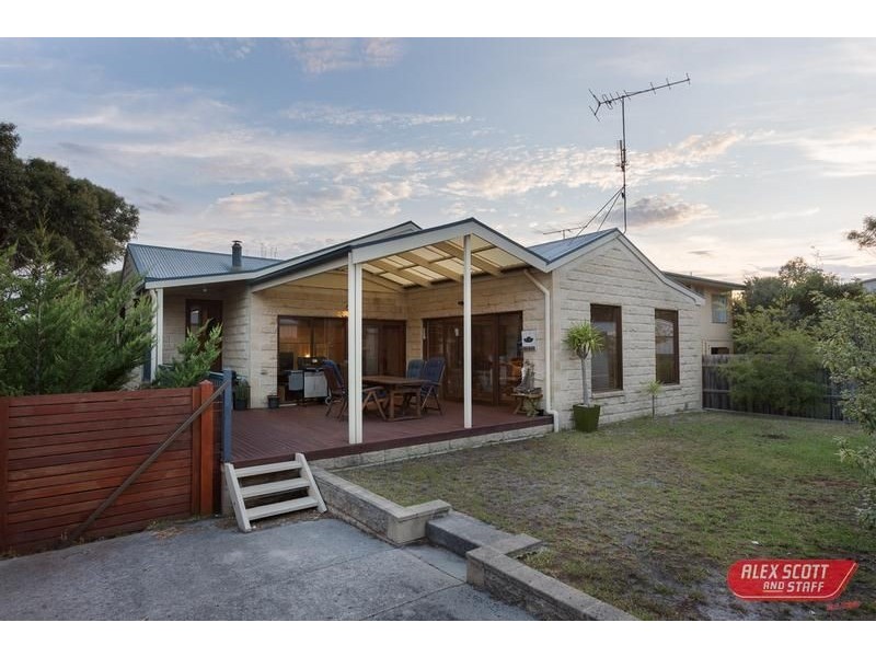 4 HEATH STREET, Cape Paterson VIC 3995