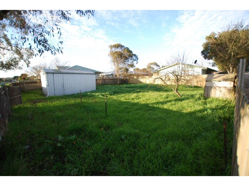 24 LYNDHURST STREET, Wonthaggi VIC 3995