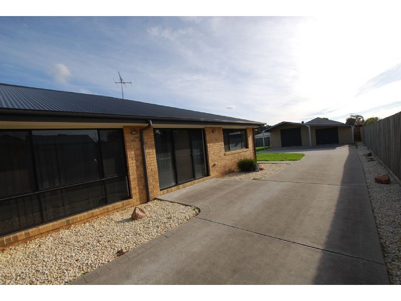 34 PEVERILL CRESCENT, Wonthaggi VIC 3995