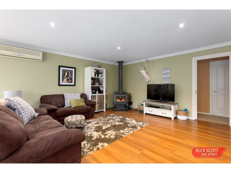 8 BEVERIDGE CLOSE, Wonthaggi VIC 3995