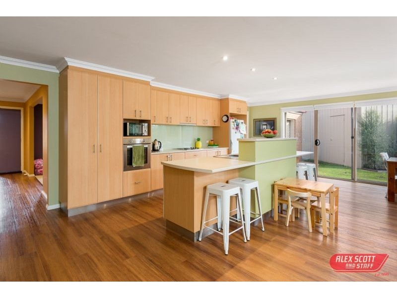 8 BEVERIDGE CLOSE, Wonthaggi VIC 3995