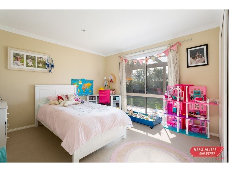 8 BEVERIDGE CLOSE, Wonthaggi VIC 3995