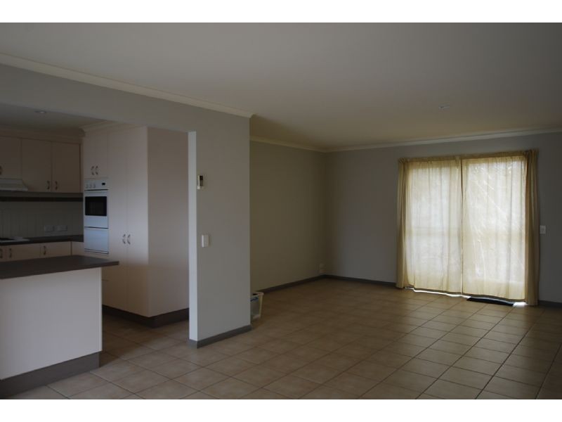 2/17 CAMERON STREET, Wonthaggi VIC 3995