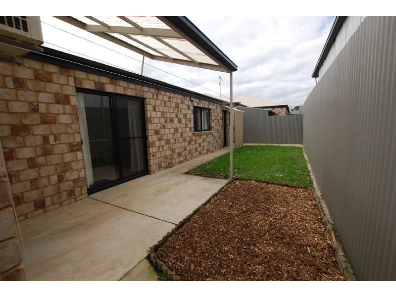 2/17 CAMERON STREET, Wonthaggi VIC 3995