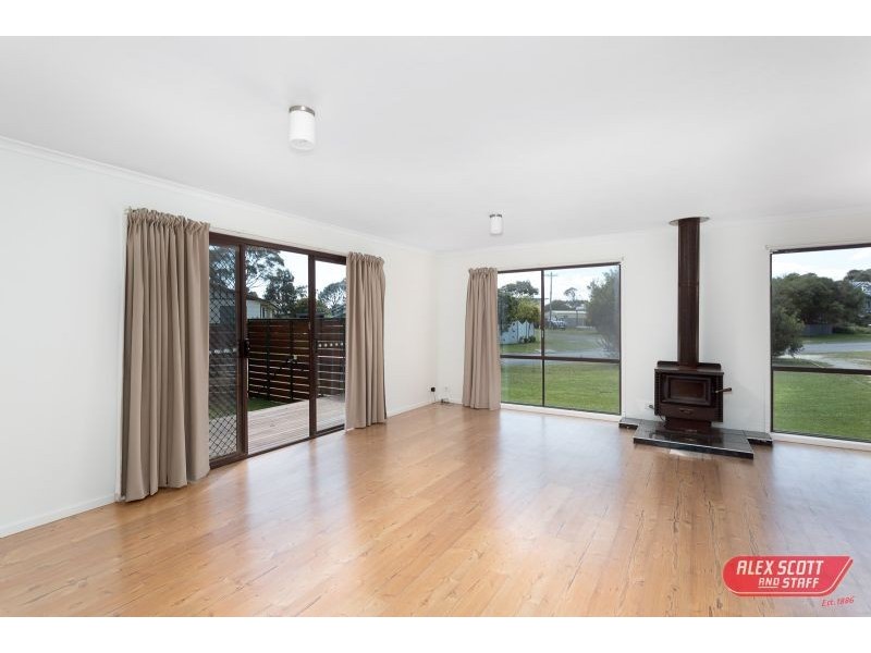17 ANGLERS ROAD, Cape Paterson VIC 3995