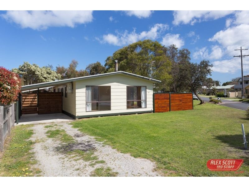 17 ANGLERS ROAD, Cape Paterson VIC 3995