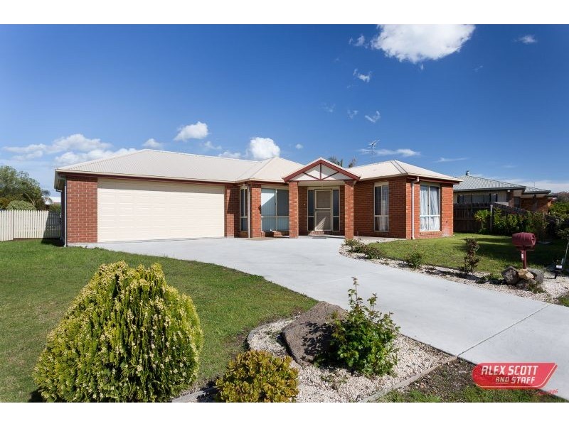 15 BRUDENHALL TERRACE, Wonthaggi VIC 3995