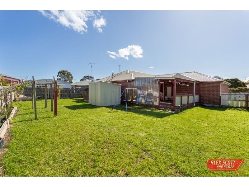 15 BRUDENHALL TERRACE, Wonthaggi VIC 3995