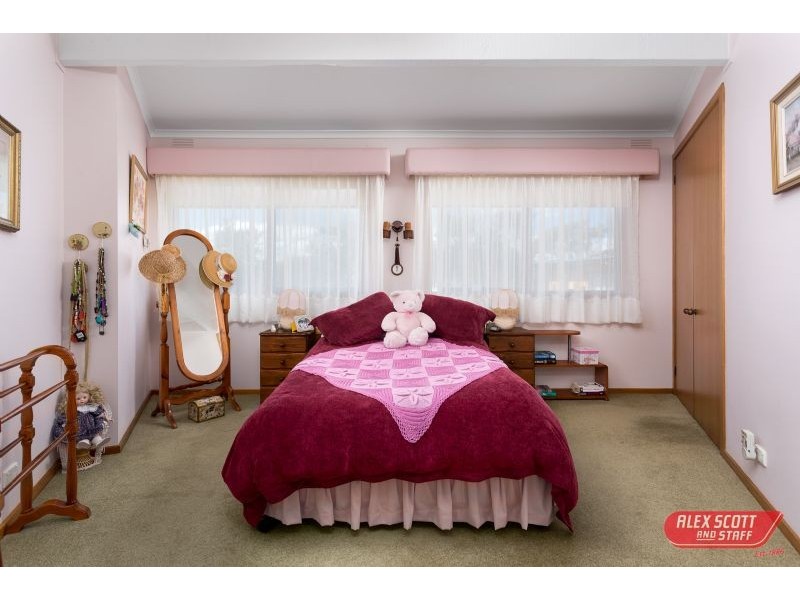 3 NARDOO STREET, Cape Paterson VIC 3995