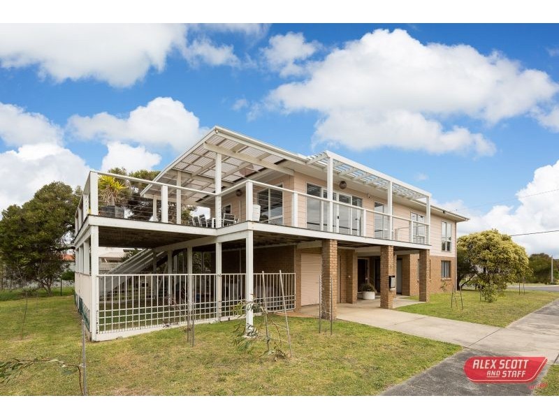 6 MARINE STREET, Cape Paterson VIC 3995