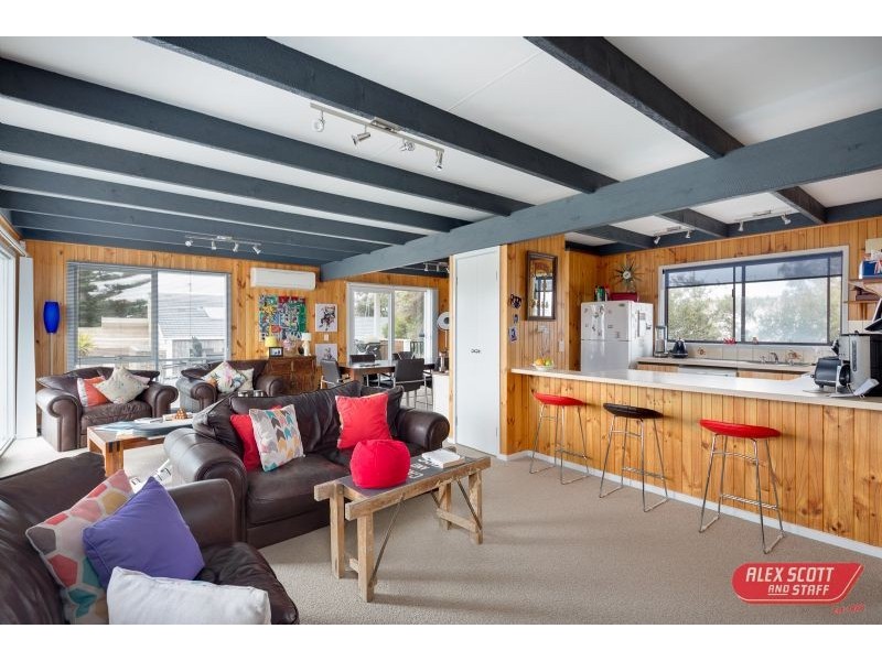 6 MARINE STREET, Cape Paterson VIC 3995