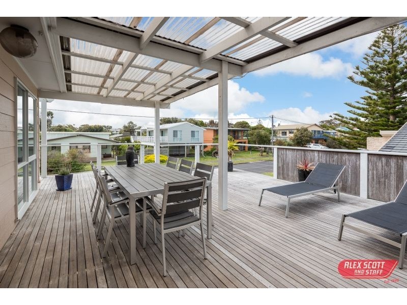 6 MARINE STREET, Cape Paterson VIC 3995