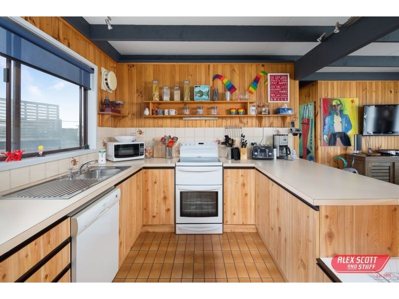 6 MARINE STREET, Cape Paterson VIC 3995