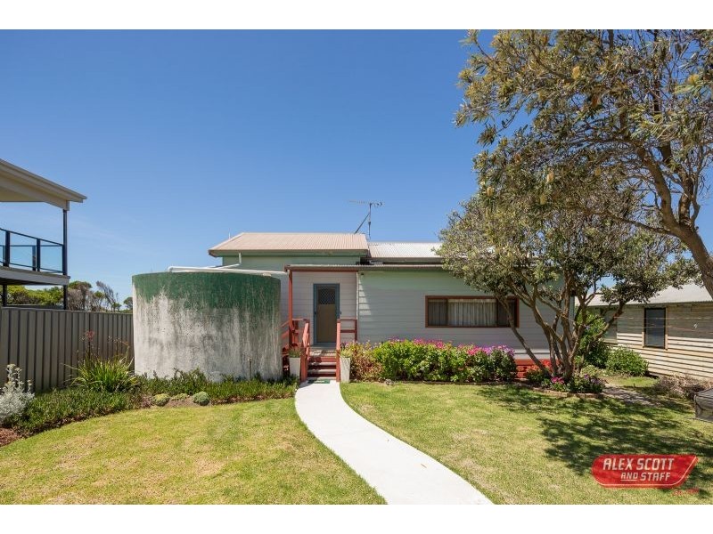 42 VIMINARIA RD, Harmers Haven VIC 3995