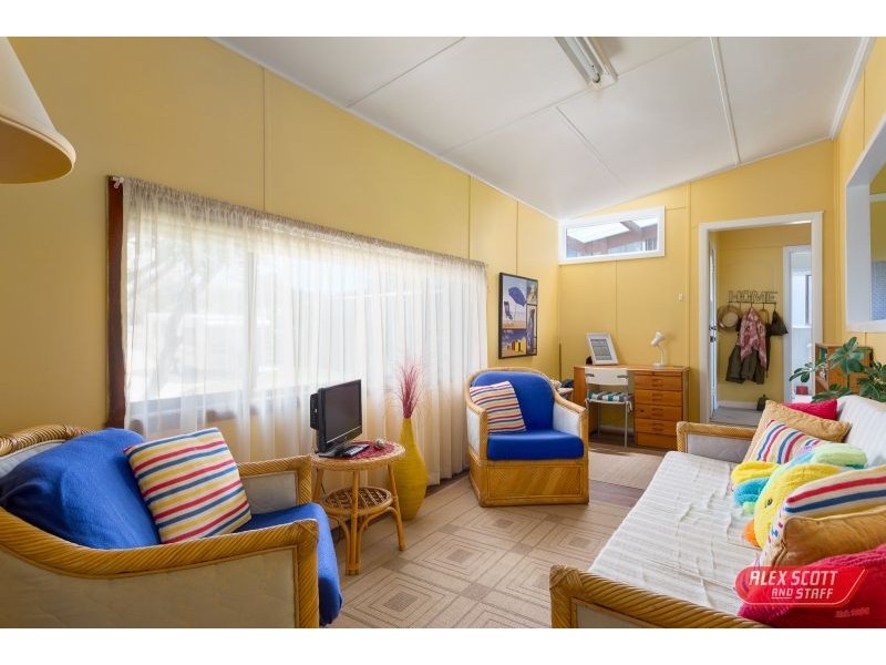 42 VIMINARIA RD, Harmers Haven VIC 3995