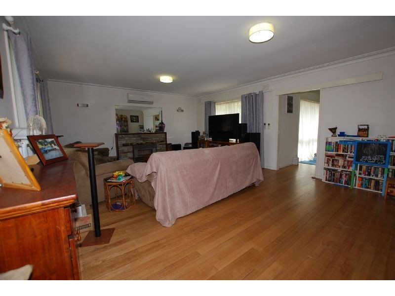 3 MERRIN CRES, Wonthaggi VIC 3995