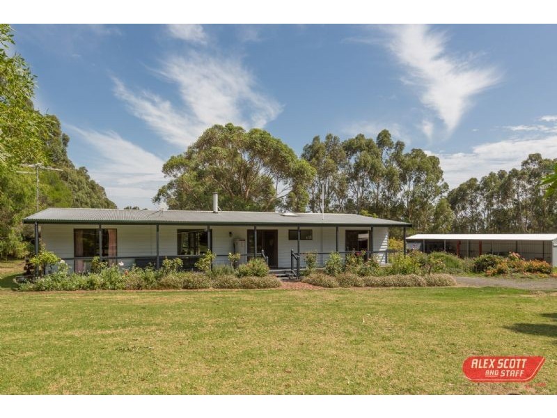 525 LYNNES ROAD, Wattle Bank VIC 3995